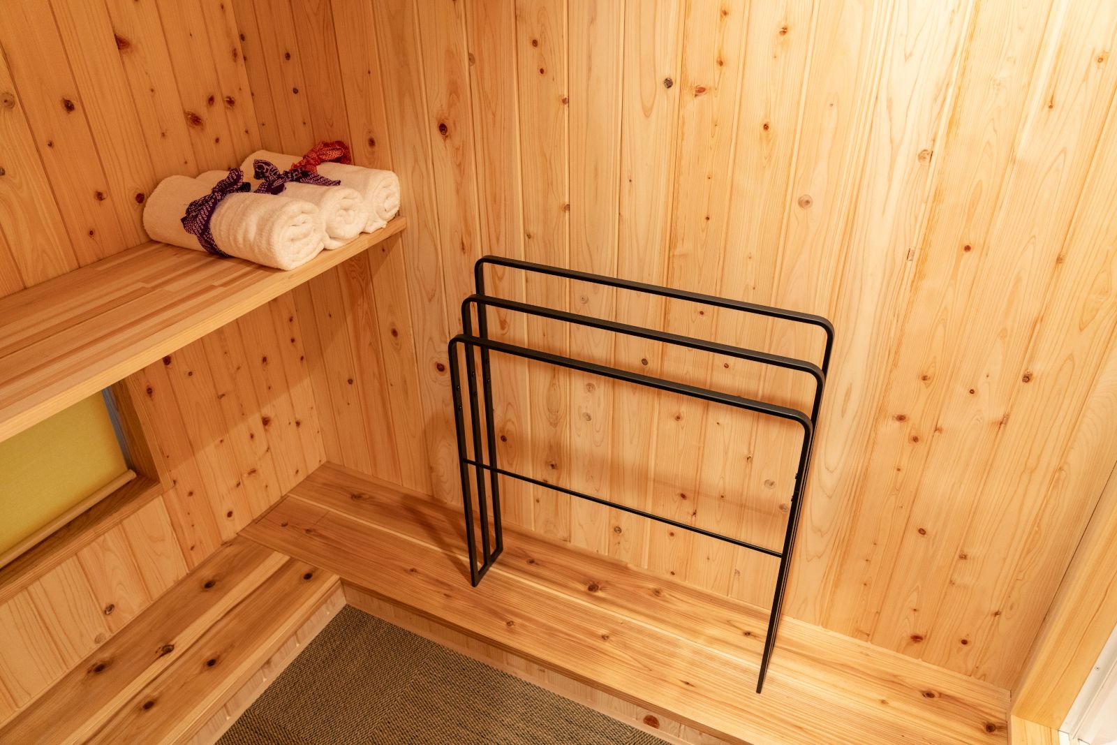 ガラス床ディスプレイ