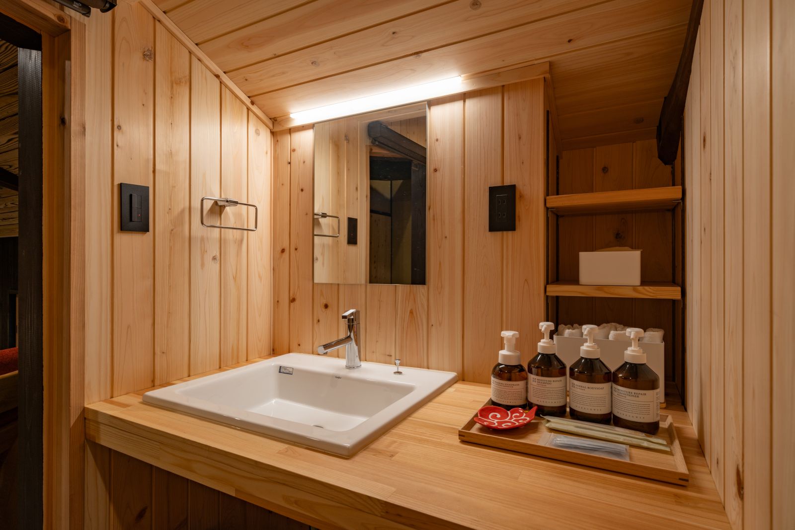 檜の洗面空間