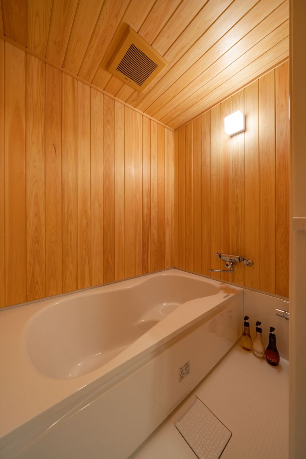 檜の専用浴室